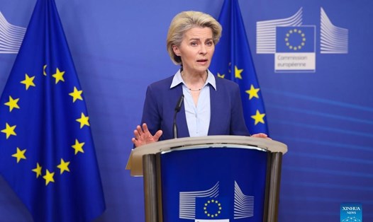 Chủ tịch Uỷ ban Châu Âu Ursula von der Leyen phát biểu về xung đột Nga - Ukraina. Ảnh: Xinhua