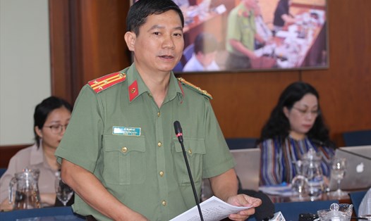 Thượng tá Lê Mạnh Hà - Phó phòng Tham mưu Công an TPHCM thông tin tại họp báo. Ảnh: Thành Nhân