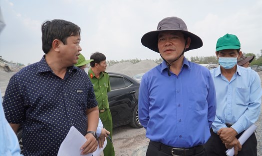 Bí thư tỉnh uỷ Đồng Nai kiểm tra mỏ đá tại phường Phước Tân, TP Biên Hoà. Ảnh: Hà Anh Chiến