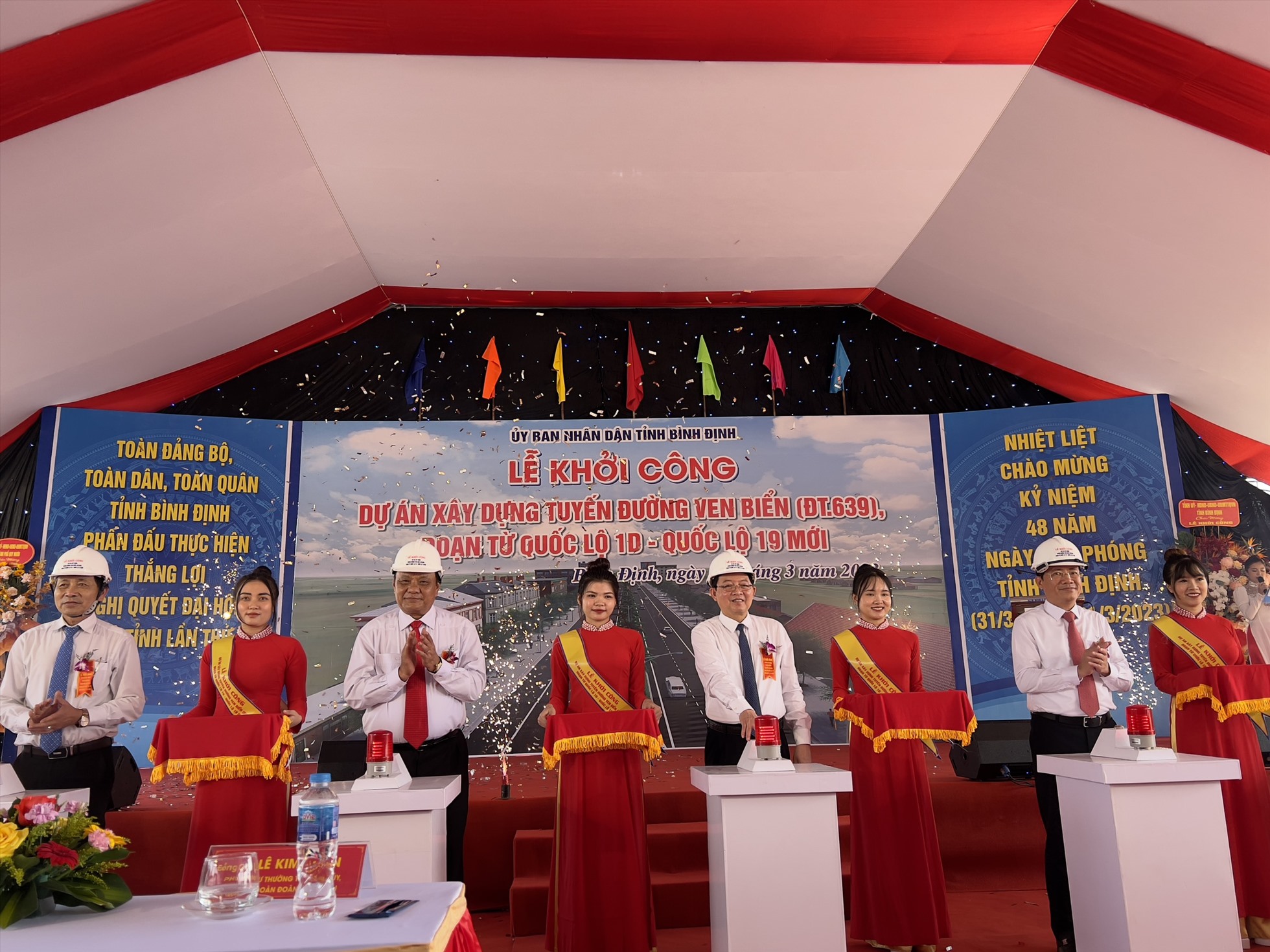 Bình Định chính thức khởi công tuyến đường ven biển gần 1500 tỉ đồng. Ảnh: Hoài Luân