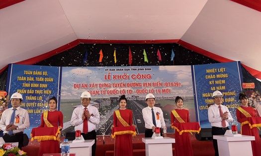 Bình Định chính thức khởi công tuyến đường ven biển gần 1500 tỉ đồng. Ảnh: Hoài Luân