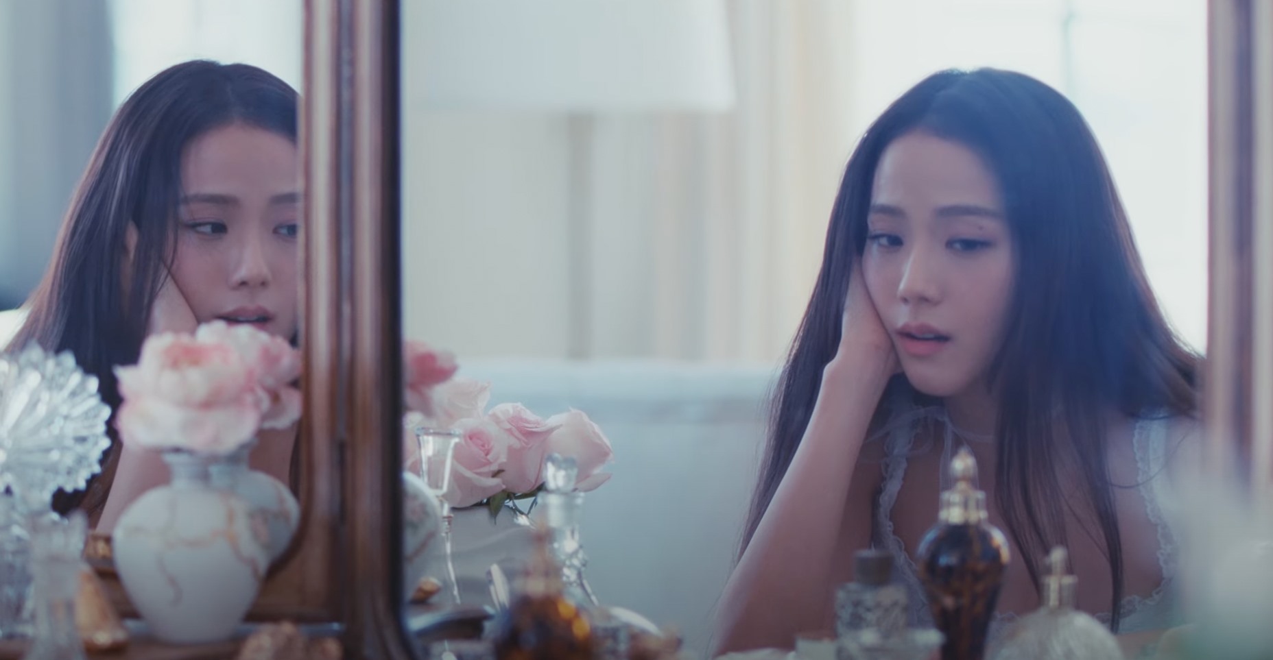 Jisoo Blackpink tung MV Flower: Thông điệp và thành tích gây chú ý