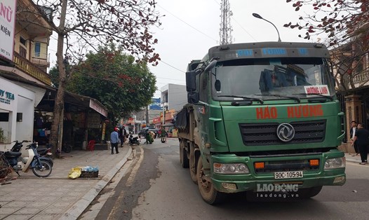 Vụ va chạm giao thông với chiếc xe 4 chân chở đá tại thị trấn Cẩm Khê đã khiến 1 người tử vong. Ảnh: Tô Công.