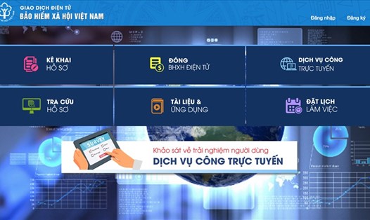 Người dân có tra cứu thông tin về BHXH, BHYT trên Cổng Dịch vụ công BHXH Việt Nam. Ảnh: Hà Anh