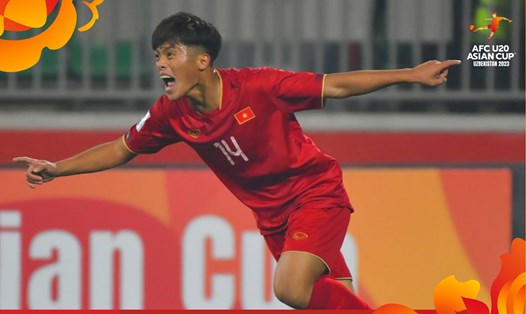 Quốc Việt tiếp tục ghi bàn cho U20 Việt Nam. Ảnh: AFC