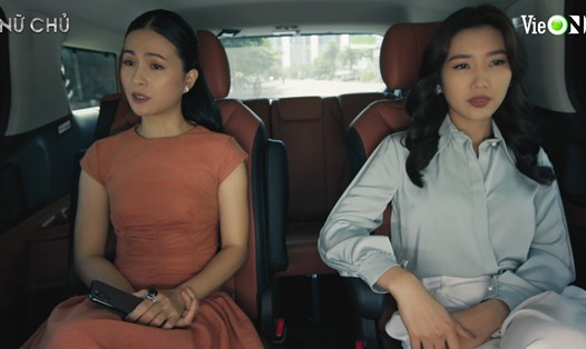 Thúy Ngân và Thùy Trang xuất hiện trong mini-series "Nữ chủ". Ảnh: VieOn.