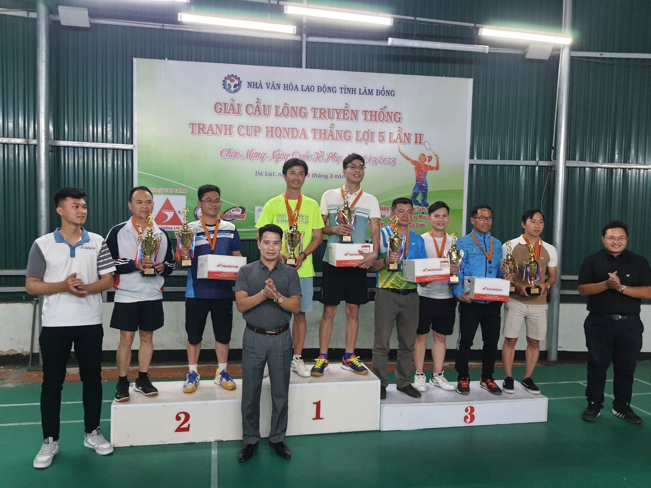 Nhà Văn hóa Lao động tỉnh Lâm Đồng tổng kết Giải Cầu lông truyền thống tranh cúp Honda Thắng Lợi 5 lần thứ II. Ảnh Huyền Nga