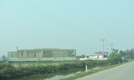 UBND huyện Tiền Hải (tỉnh Thái Bình) chỉ đạo xử lý vụ nhà xưởng hàng ngàn m2 xây dựng trái phép trên đất nông nghiệp ở xã Đông Xuyên. Ảnh: Trung Du