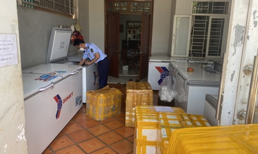 Lực lượng chức năng tỉnh Đắk Lắk sẽ quyết liệt kiểm tra, xử lý trình trạng mất an toàn vệ sinh thực phẩm tại các cơ sở kinh doanh ở thành phố Buôn Ma Thuột trong mùa lễ hội cà phê. Ảnh: Bảo Trung