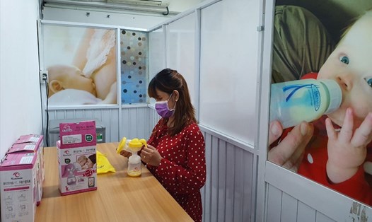 Công nhân ngành Dệt may Việt Nam sử dụng phòng vắt, trữ sữa. Ảnh: Công đoàn Dệt may Việt Nam