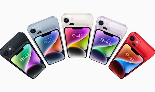 Các dòng iPhone cơ bản sẽ nhiều màu và tươi sáng hơn so với các mẫu máy Pro. Ảnh: Apple