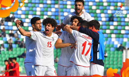 U20 Iran khai thác triệt để những sai số nơi hàng phòng ngự U20 Việt Nam để giành vé vào tứ kết U20 Châu Á 2023. Ảnh: AFC