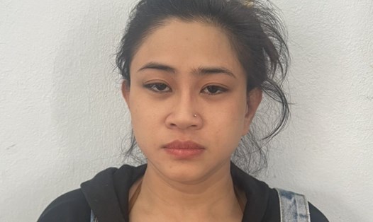 Đối tượng Nguyễn Thị Kim Thúy bị công an bắt cùng số ma túy giấu trong phòng trọ. Ảnh: Khánh Ngọc