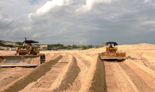 Phó Thủ tướng yêu cầu báo cáo tình trạng thiếu cát ở miền Trung và Tây Nam Bộ. Ảnh: VGP