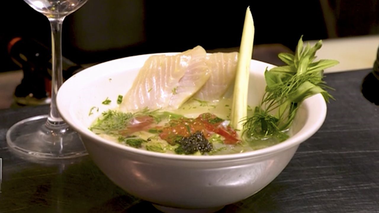 Món phở của Anan Saigon với nước dùng từ rượu sake thơm ngon. Ảnh: CNN Travel