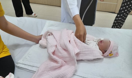 Bé gái sơ sinh được cấp cứu tại Bệnh viện quốc tế Hoàn Mỹ Đồng Nai. Ảnh: Hà Anh Chiến