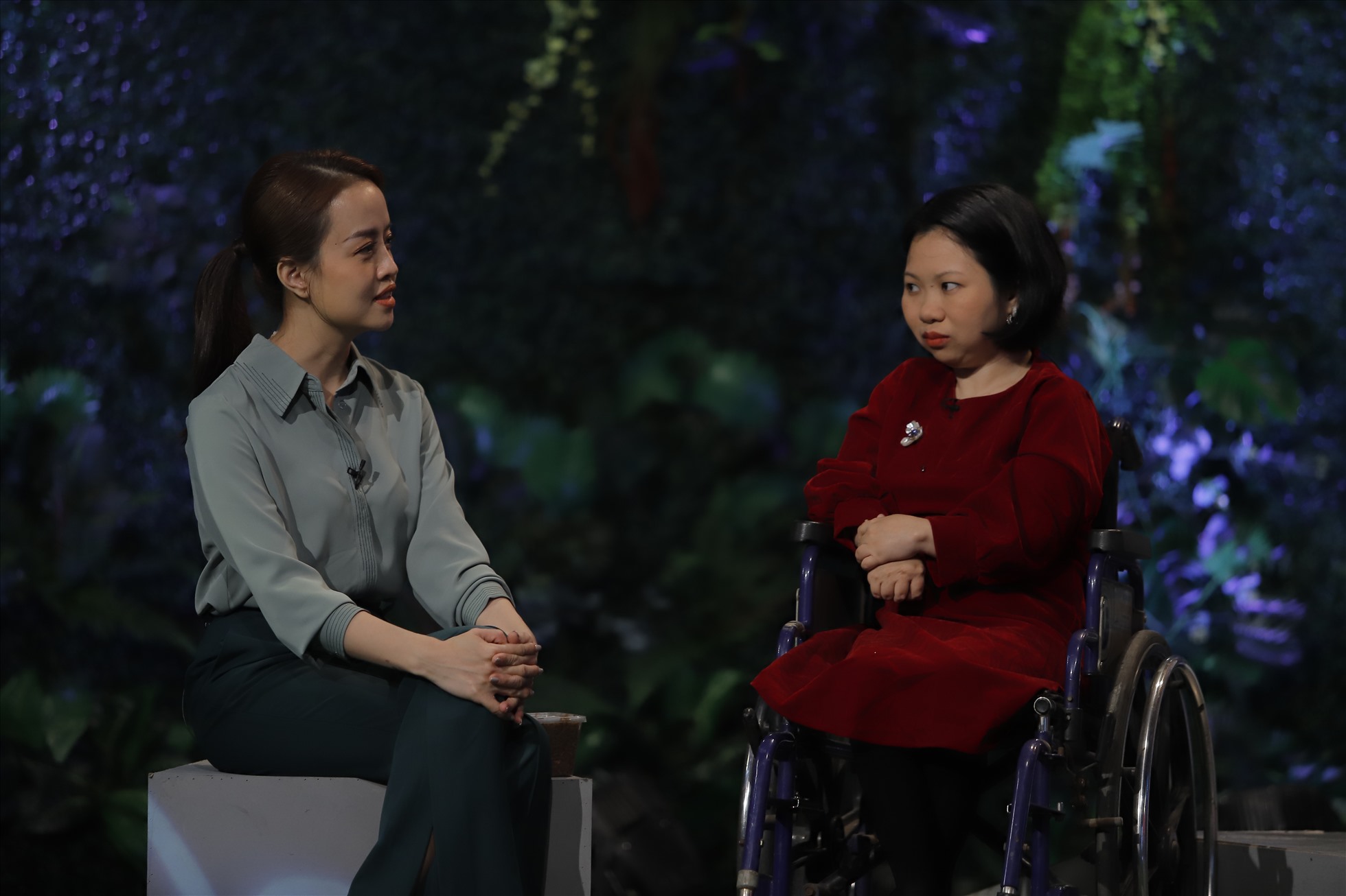 Ms. Do Thu Huong is a guest on "Love Station" this week. Photo: VTV