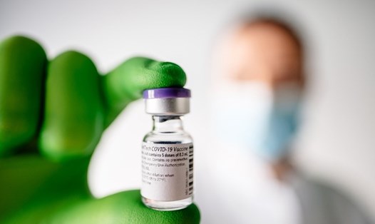 Mỹ đổ tiền phát triển vaccine COVID-19 thế hệ mới. Ảnh: Xinhua