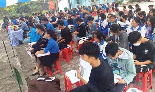 Nhiều thanh niên tham gia ngày hội việc làm tại Cao Bằng có nguyện vọng đi xuất khẩu lao động. Nguồn: Sở LĐTBXH Cao Bằng