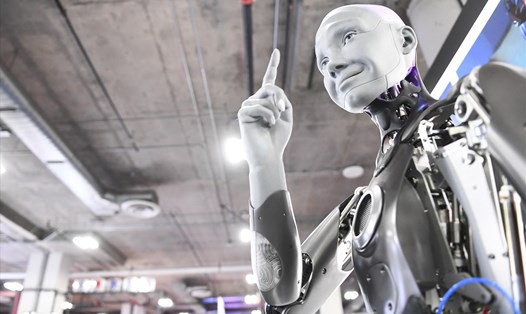 Ameca, robot với biểu cảm khuôn mặt cực giống con người. Ảnh: AFP