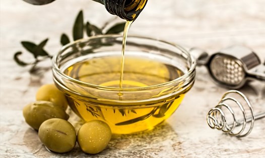 Dầu olive là một trong những lại dầu ăn giúp hỗ trợ giảm cân hiệu quả. Ảnh: Pixabay