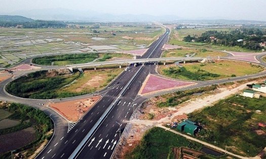 Tuyến đường bộ cao tốc Ninh Bình - Nam Định - Thái Bình có vị trí đặc biệt quan trọng. Ảnh minh họa: VGP