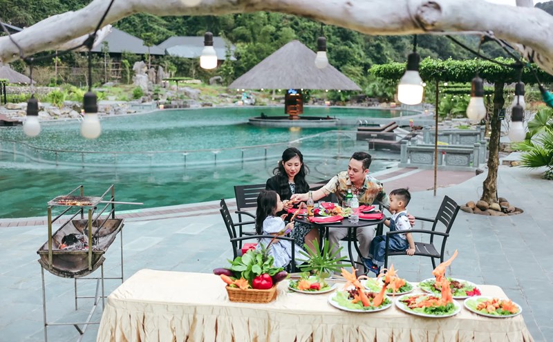 Các khu, điểm du lịch tại Ninh Bình đã sẵn sàng đón khách dịp nghỉ lễ 30.4. Ảnh: Diệu Anh