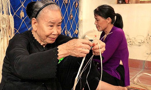 Quảng Nam ra mắt điểm trải nghiệm đan võng ngô đồng tại Cù Lao Chàm. Ảnh: Nguyễn Linh