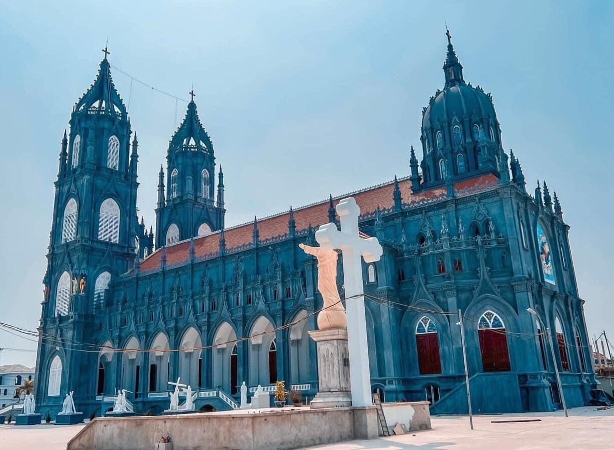 Nhà thờ Trà Cổ mới. Ảnh: Phạm Oanh