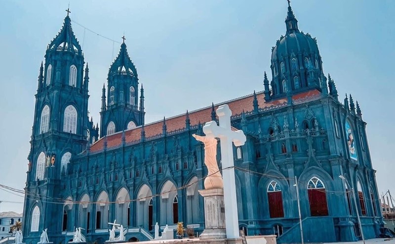 Nhà thờ Trà Cổ mới. Ảnh: Phạm Oanh