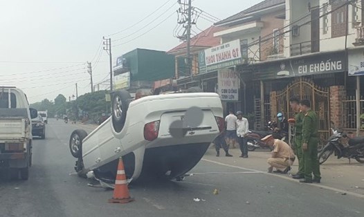 Hiện trường vụ tai nạn giao thông trên quốc lộ 1 đoạn qua huyện Hải Lăng khiến 1 người thiệt mạng. Ảnh: Hưng Thơ