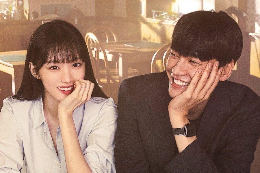 Lee Sung Kyung, Kim Young Kwang trong phim. Ảnh: Nhà sản xuất Disney+