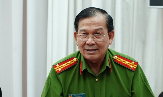 Đại tá Hồ Trung Lập – Phó Giám đốc Công an TP Cần Thơ thông tin đến các Cơ quan Báo chí. Ảnh: Tạ Quang