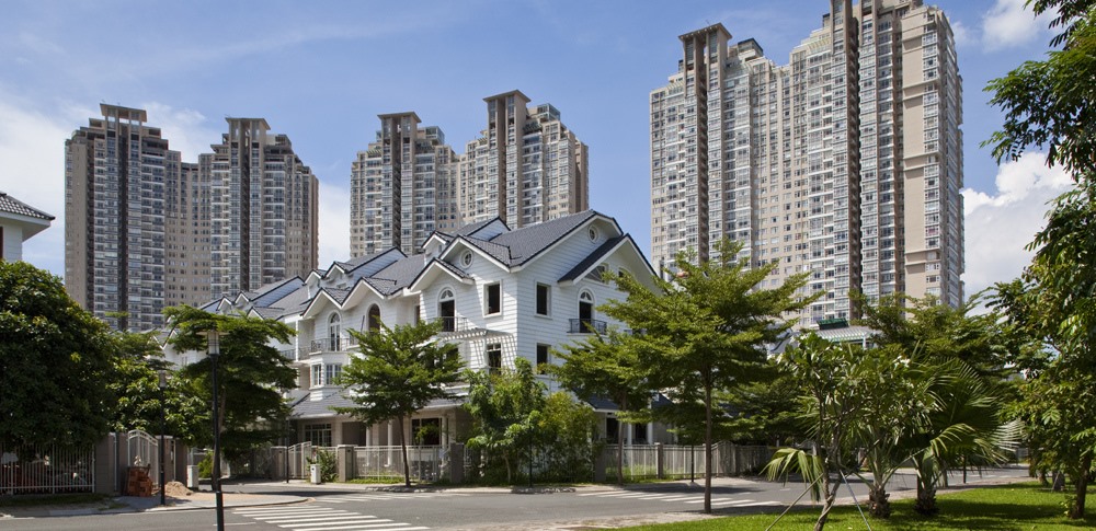 Tháo gỡ pháp lí để khôi phục thị trường vốn cho bất động sản