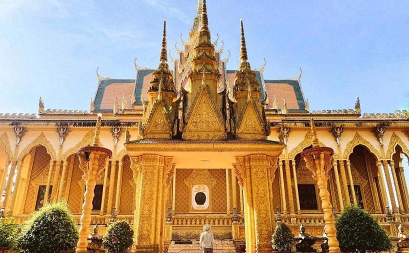 Chùa Vàm Ray tọa lạc tại xã Hàm Tân, huyện Trà Cú, cách thành phố Trà Vinh khoảng 35km. Ảnh: Henry Dương