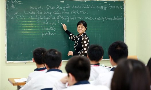 Bộ GDĐT bỏ quy định giáo viên phải có chứng chỉ bồi dưỡng theo tiêu chuẩn chức danh nghề nghiệp theo hạng. Ảnh minh hoạ: Hải Nguyễn