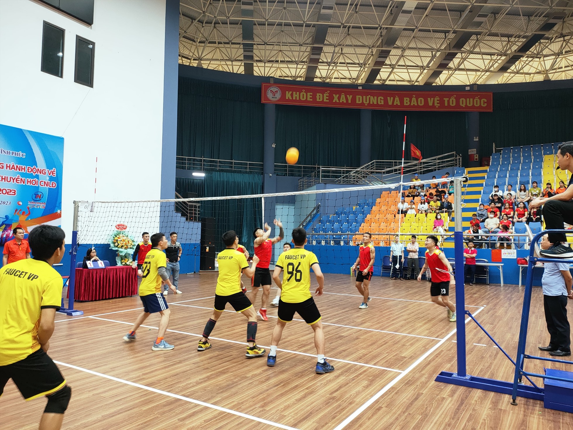 Công đoàn các khu công nghiệp Vĩnh Phúc phát động tháng công nhân. Ảnh: LĐLĐ Vĩnh Phúc