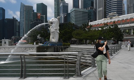 Singapore đang trong làn sóng COVID-19 mới. Ảnh: Xinhua