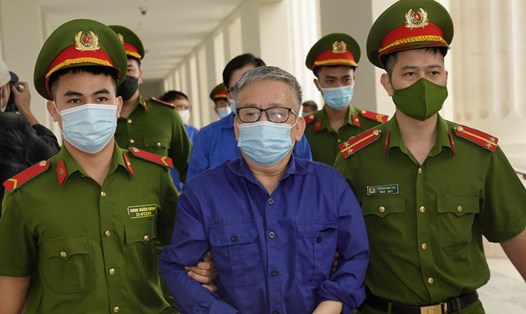 Ông Đoàn Trọng Bình thừa nhận có sai phạm trong vụ án vi phạm đấu thầu tại Bệnh viện Tim Hà Nội dưới thời ông Nguyễn Quang Tuấn làm giám đốc. Ảnh: Việt Dũng
