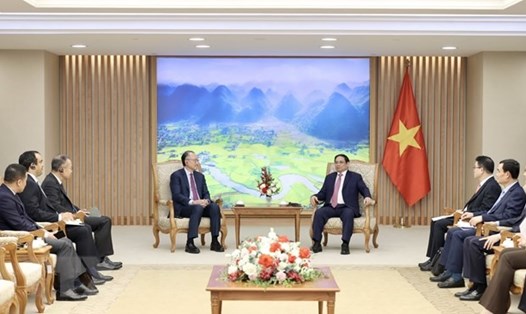 Thủ tướng Phạm Minh Chính đề nghị ông Jim Yong Kim và các cộng sự tư vấn và có cơ chế đặc biệt cho Việt Nam để tiếp cận nhanh, hiệu quả các nguồn vốn. Ảnh: TTXVN