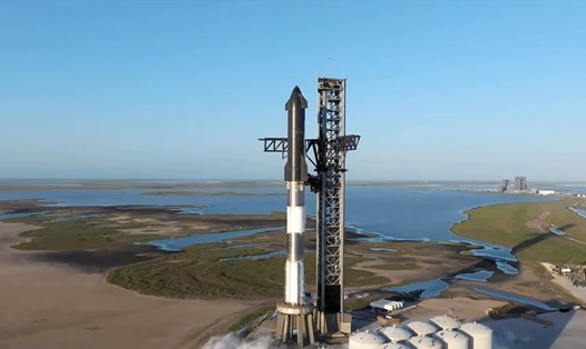 Tên lửa Starship đã không được phóng thử do vấn đề liên quan tới phần van bị đóng băng. Ảnh: SpaceX