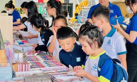 Ngày sách và Văn hóa đọc Việt Nam lần II tưng bừng nhiều hoạt động hấp dẫn. Ảnh: Phương Nam