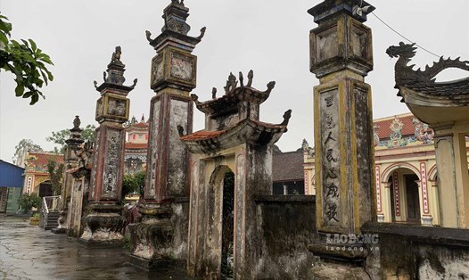 Thiếu "sổ đỏ", cụm di tích đền chùa ở Nam Định xuống cấp không thể tu sửa. Ảnh: Hà Vi