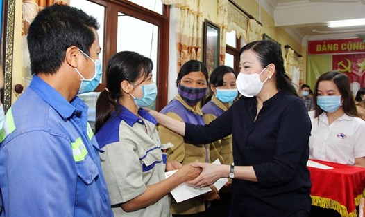 Bà Nguyễn Thanh Hải - Uỷ viên Trung ương Đảng, Bí thư Tỉnh ủy Thái Nguyên - sẽ gặp gỡ, đối thoại trực tiếp với công nhân. Ảnh: Công đoàn Thái Nguyên