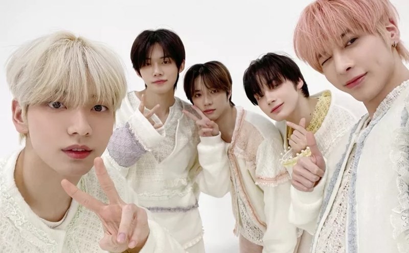 TXT đạt 11 tuần liên tiếp trong top 100 Billboard 200. Ảnh: Big Hit