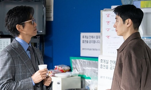 Lee Je Hoon - Nam Goong Min trong phim “Taxi Driver 2”. Ảnh: Nhà sản xuất SBS