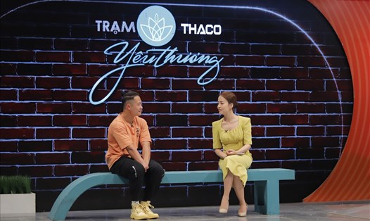 Chàng khuyết tật Hoàng Văn Dũng là khách mời trong chương trình "Trạm yêu thương". Ảnh: VTV
