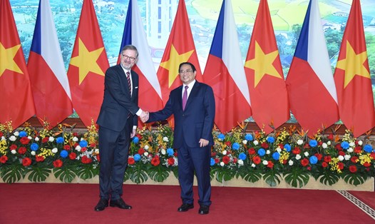 Thủ tướng Phạm Minh Chính và Thủ tướng Czech Petr Fiala. Ảnh: Hải Nguyễn