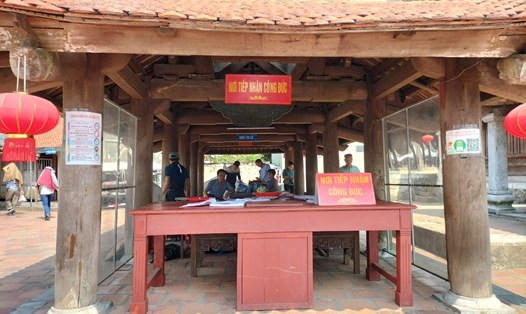 Bàn ghi tiền công đức tại chùa Hoa Yên, Yên Tử. Ảnh: Nguyễn Hùng
