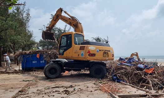 Những công trình tạm trên các khu vực bị thu hồi được tiến hành dọn dẹp. Ảnh: Thành An